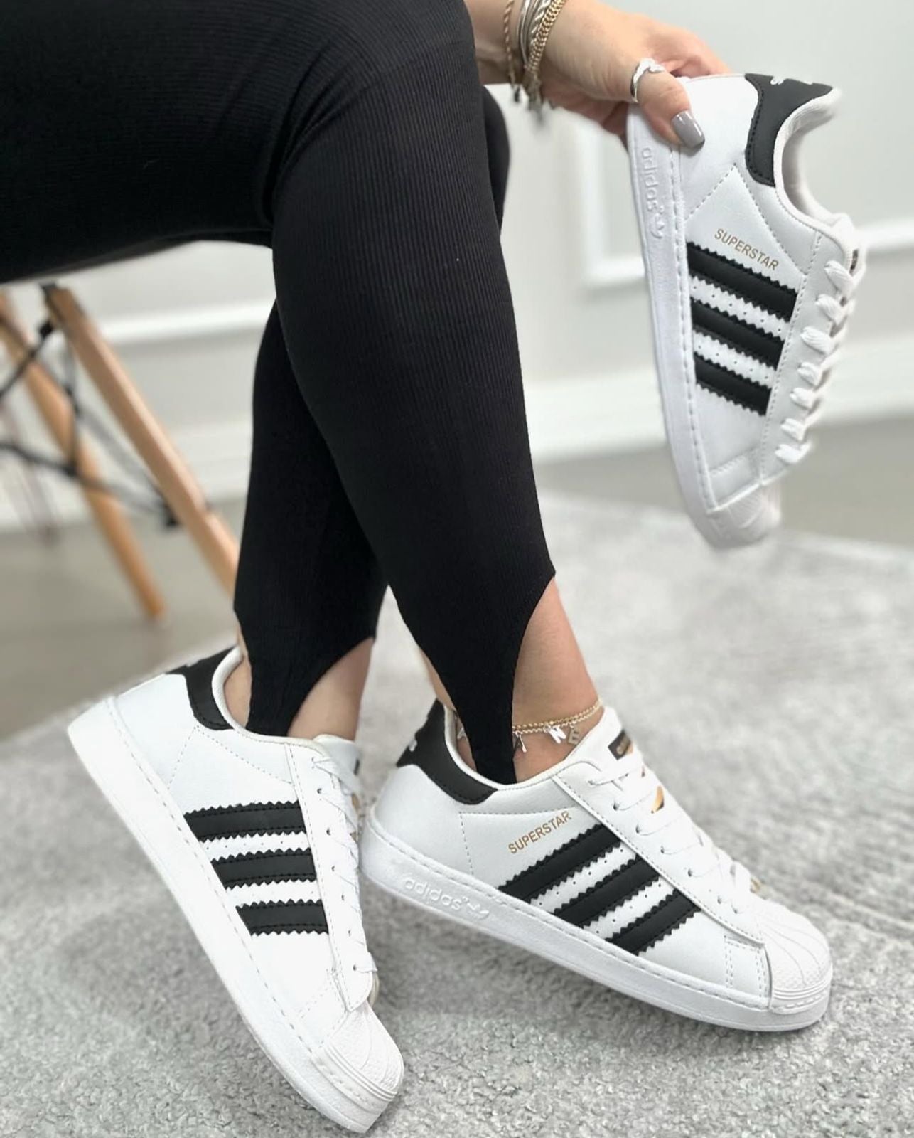 ADIDAS SUPERSTAR